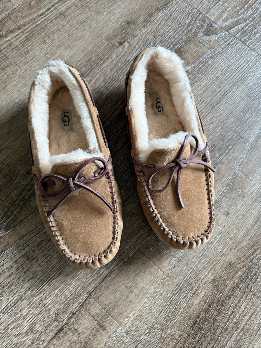 UGG Chestnut Brown Women’s Suede Moccasins size 8